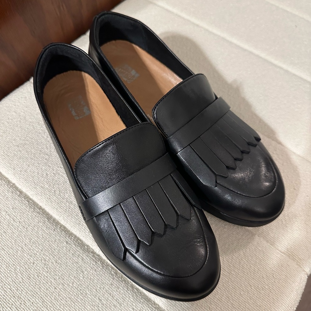 Fitflop Leather Fringe Loafer